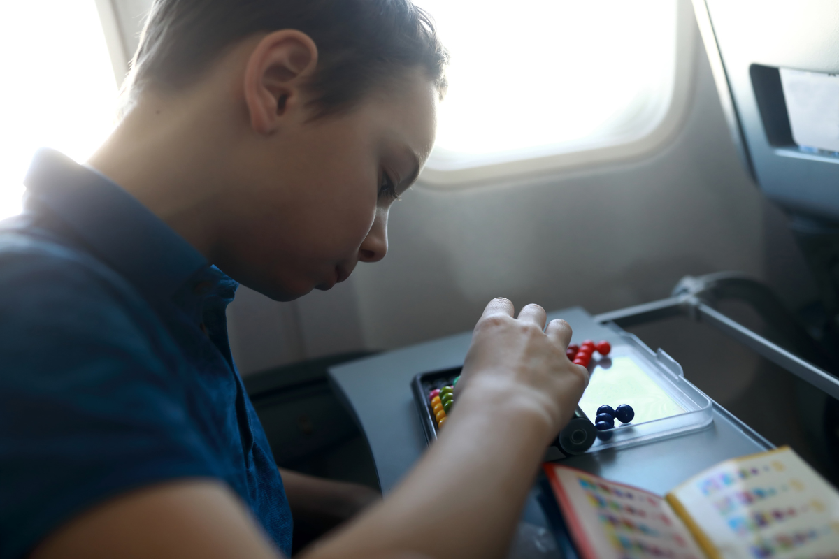 How to keep kids entertained while travelling
