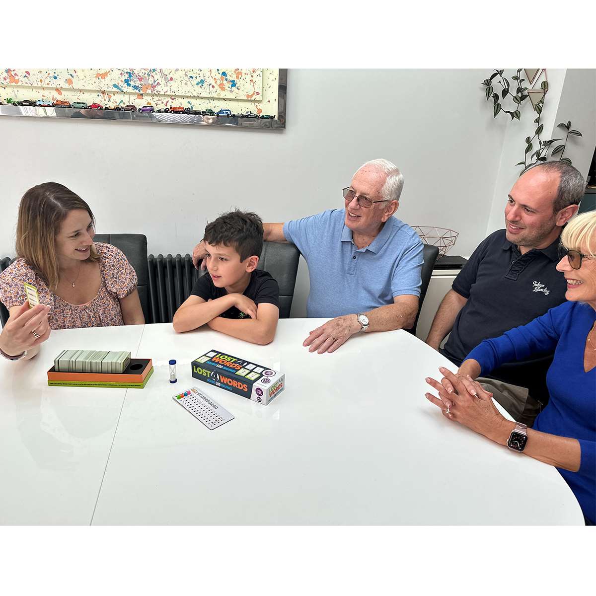 LOST 4 WORDS, WORDS, LOST, CARD GAME, WORD GAME, FAMILY, SCOREBOARD